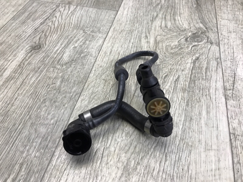 Клапан системы охлаждения C-CLASS W205 16-21 2017 M274920 2.0L