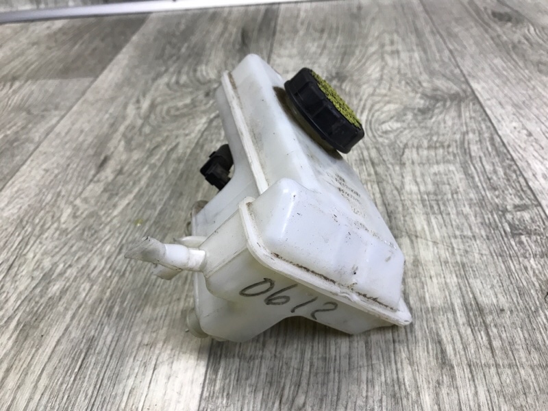 Бачок главного тормозного цилиндра VOLKSWAGEN TIGUAN 16-23 DGUA 2.0