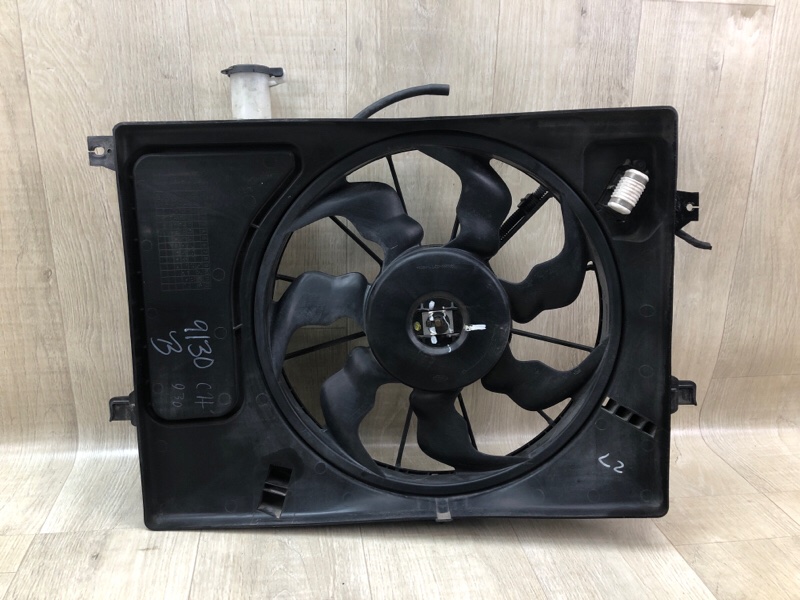 Диффузор вентилятора основного радиатора HYUNDAI ELANTRA MD 10-15 253803X500 Б/У