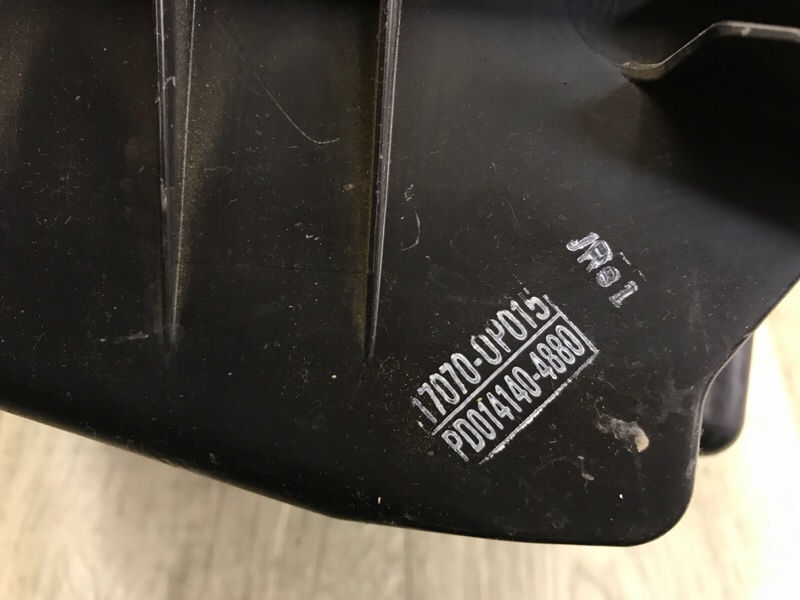 Корпус воздушного фильтра SIENNA 11-16 2014 3.5 2GR-FE Корпус воздушного фильтра SIENNA 11-16 2014 3.5 2GR-FE