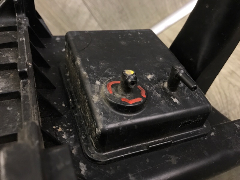 Корпус воздушного фильтра SIENNA 11-16 2014 3.5 2GR-FE Корпус воздушного фильтра SIENNA 11-16 2014 3.5 2GR-FE