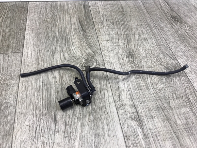 Запчасть клапан электромагнитный (вакуумный) TOYOTA SIENNA 11-16 2014 3.5 2GR-FE 90910-AC002 Б/У Клапан электромагнитный (вакуумный) TOYOTA SIENNA 11-16 2014 3.5 2GR-FE 90910-AC002 Б/У