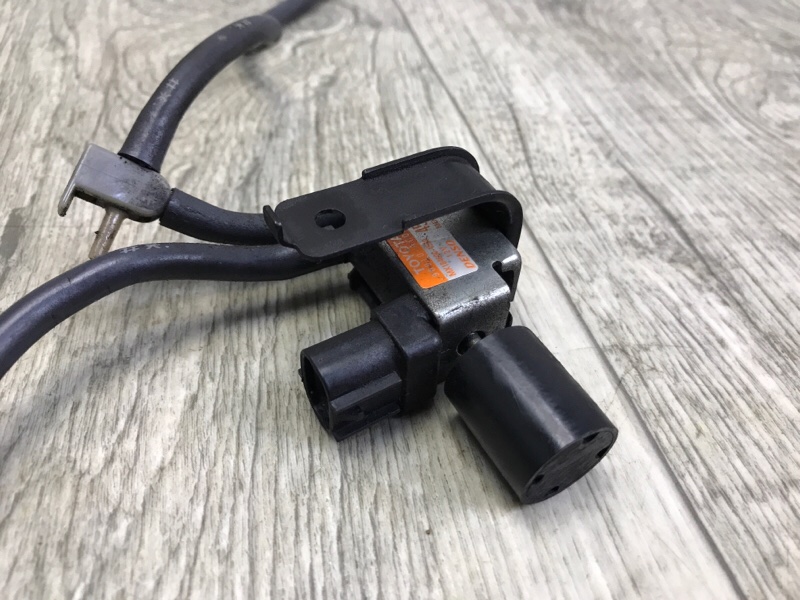 Клапан электромагнитный (вакуумный) TOYOTA SIENNA 11-16 3.5 2GR-FE Клапан электромагнитный (вакуумный) TOYOTA SIENNA 11-16 3.5 2GR-FE