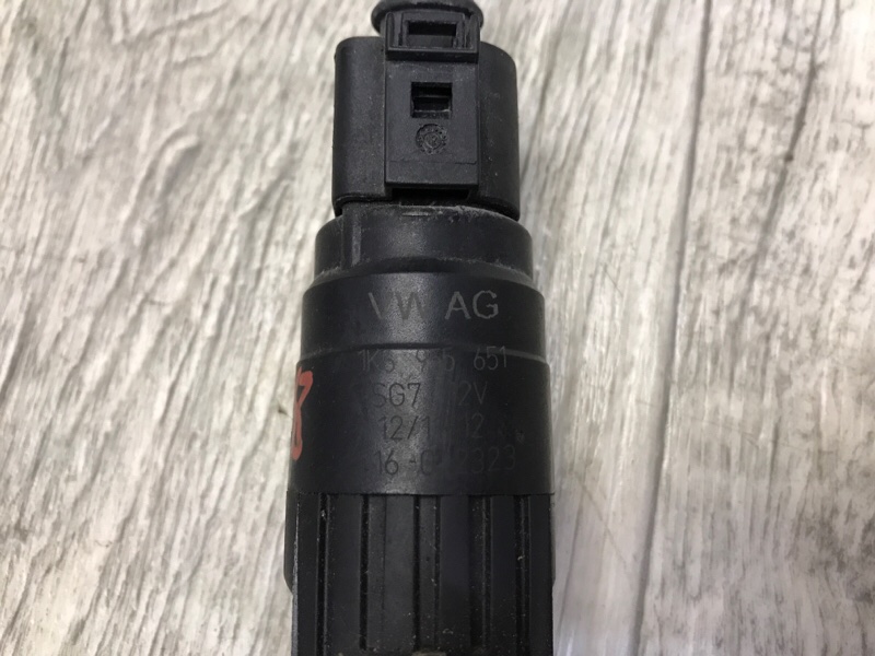 Насос омывателя стекла TIGUAN 08-17 2012 2.0 CCTA