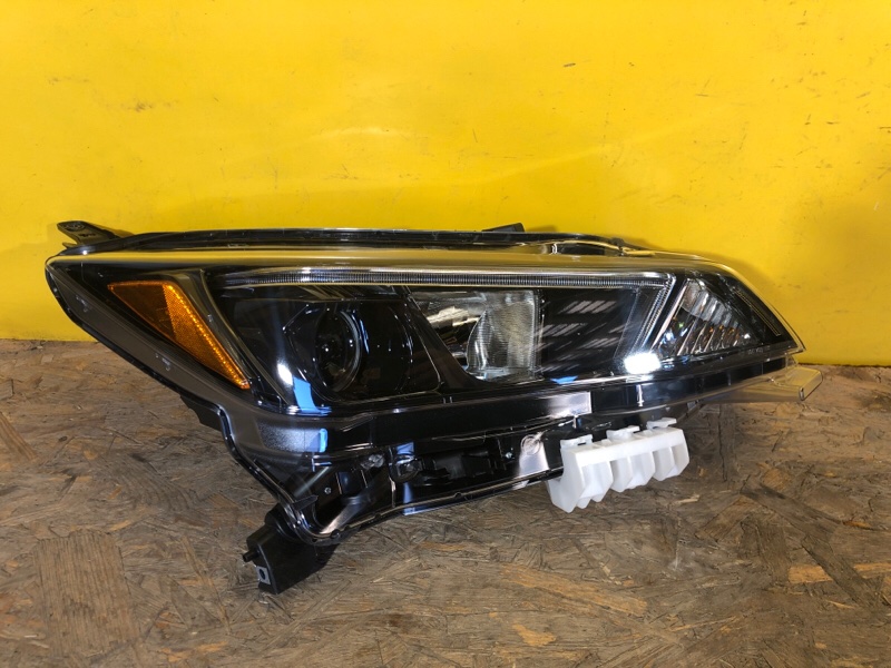 Фара правая NISSAN LEAF 18- 26010-5SA0A Б/У