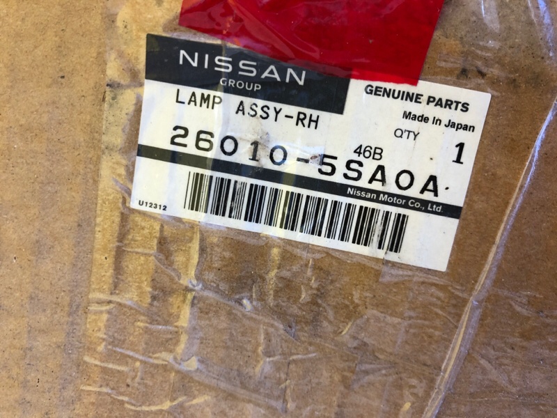 Фара правая LEAF 18-