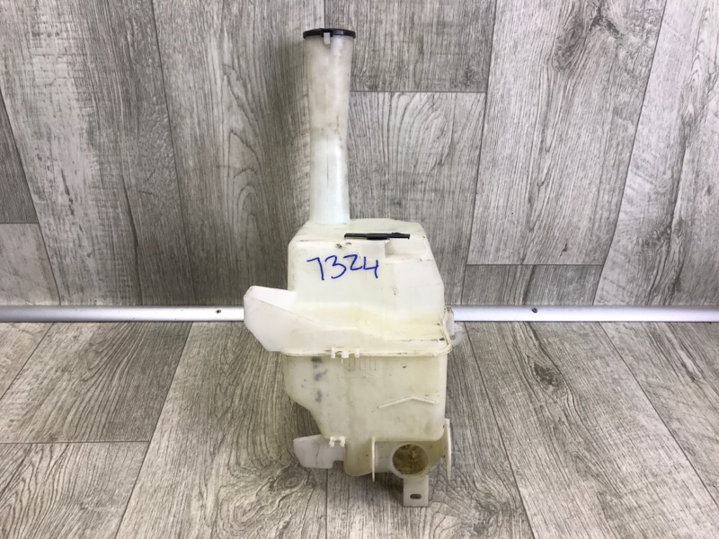 Бачок омывателя TOYOTA SIENNA 11-16 2014 3.5 2GR-FE 85315-AE010 Б/У