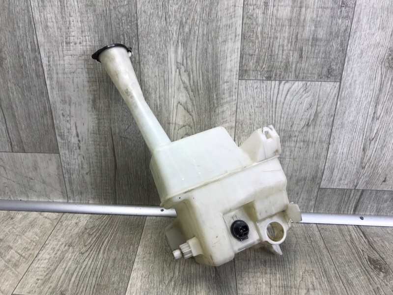 Бачок омывателя SIENNA 11-16 2014 3.5 2GR-FE