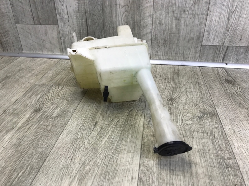 Бачок омывателя SIENNA 11-16 2014 3.5 2GR-FE