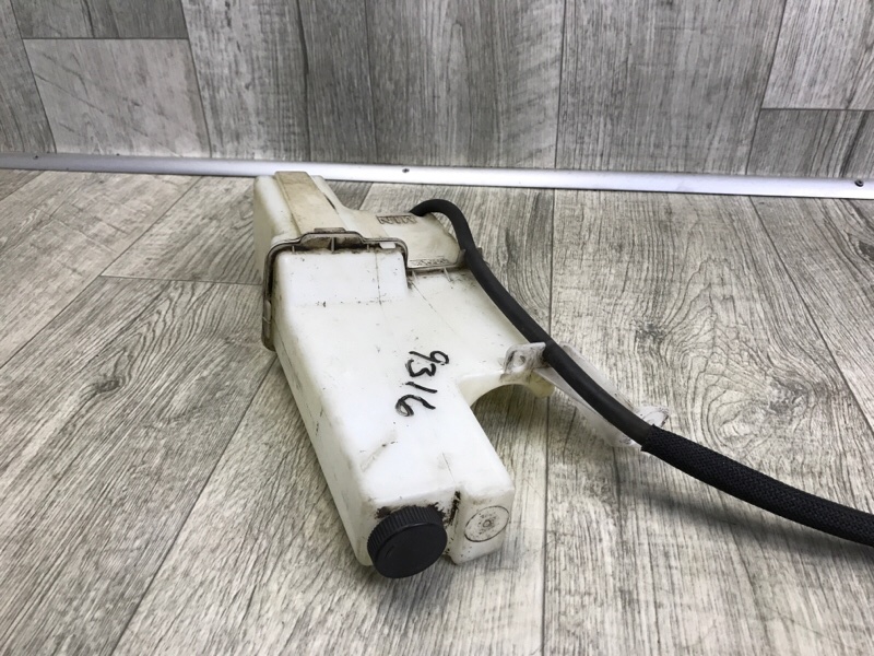 Бачок расширительный PATHFINDER R52 12-21 2013 3.5 VQ35DE