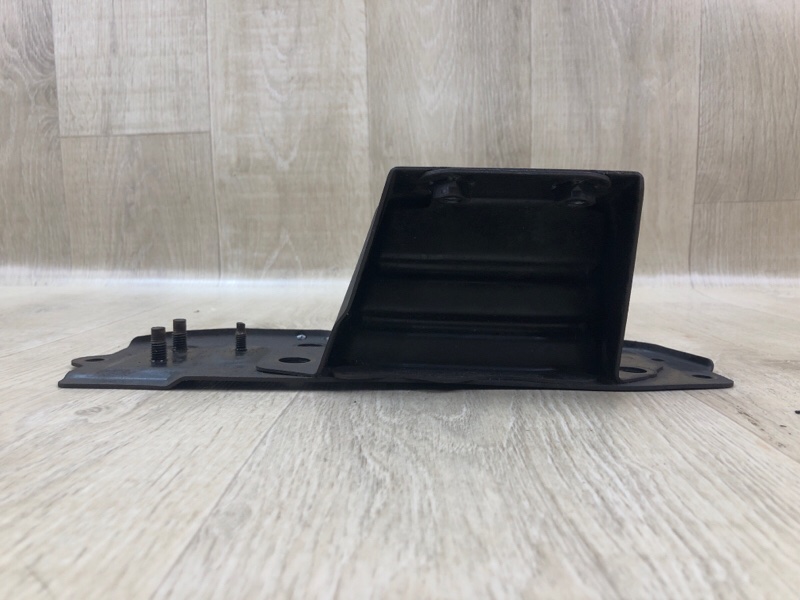 Кронштейн усилителя переднего бампера правый INFINITI FX S50 03-08 VK45DE