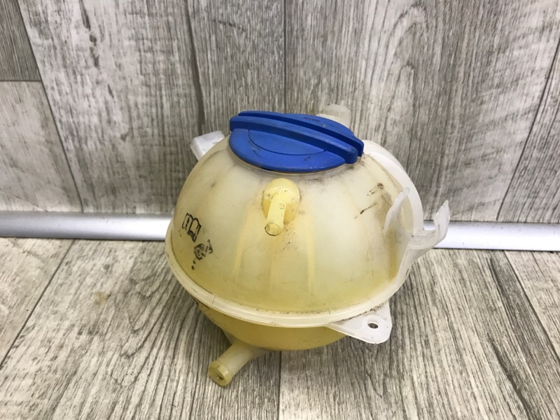 Бачок расширительный JETTA USA 10-17 2.5