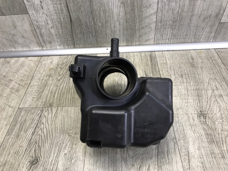 Резонатор воздушного фильтра CAMRY 30 02-06 2002 3.0 1MZFE