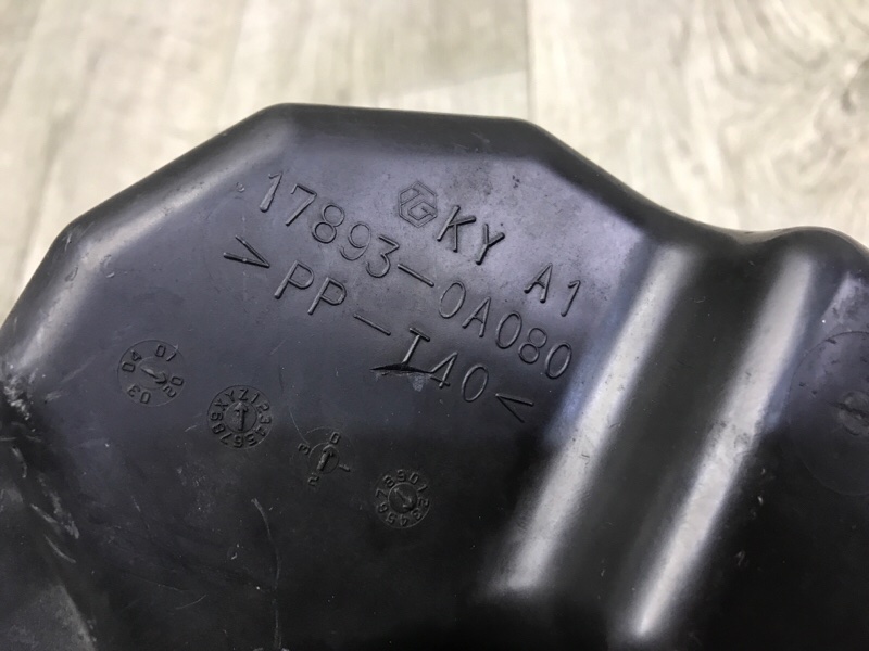 Резонатор воздушного фильтра CAMRY 30 02-06 2002 3.0 1MZFE