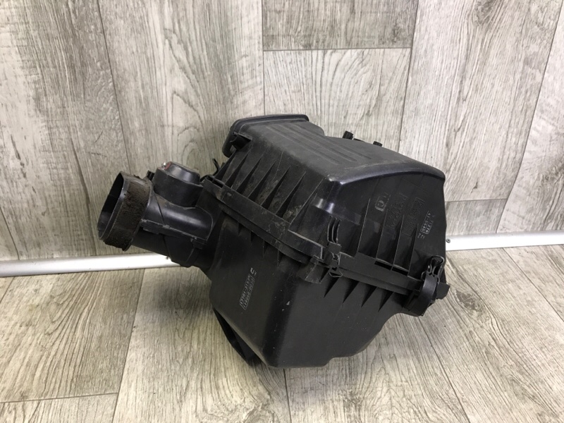 Запчасть корпус воздушного фильтра TOYOTA CAMRY 40 06-11 2007 3.5 2GR-FE 17700-31740 Б/У Корпус воздушного фильтра TOYOTA CAMRY 40 06-11 2007 3.5 2GR-FE 17700-31740 Б/У