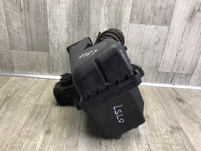 Корпус воздушного фильтра CAMRY 30 02-06 2002 3.0 1MZFE