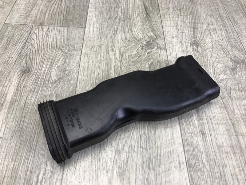 Воздухозаборник HYUNDAI ACCENT RB 10- 2014 1.6 G4FD 28210-1R100 Б/У