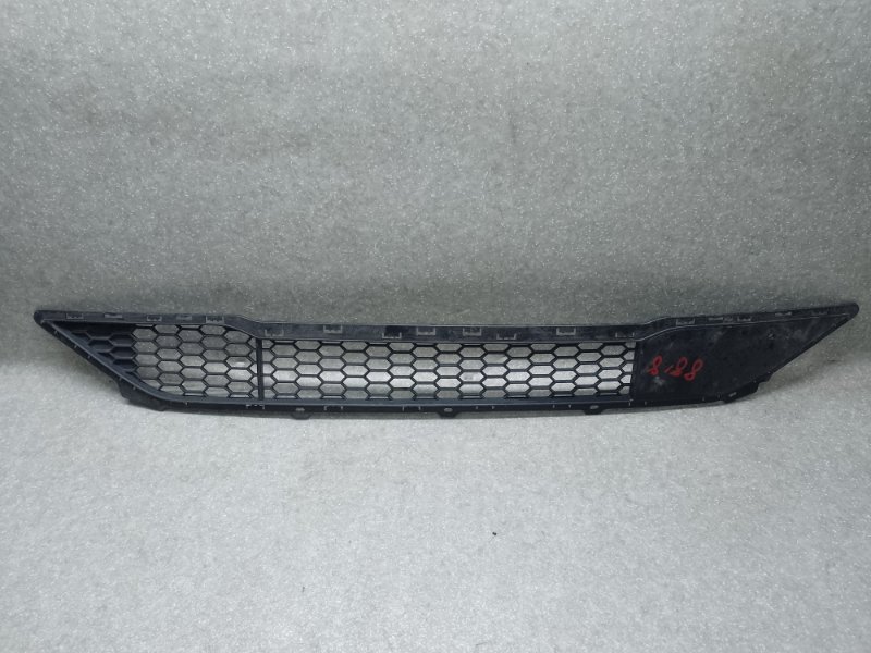 Решетка переднего бампера HYUNDAI TUCSON TL 15-20 2015 G4FJ 1.6 86561-D3200 Б/У