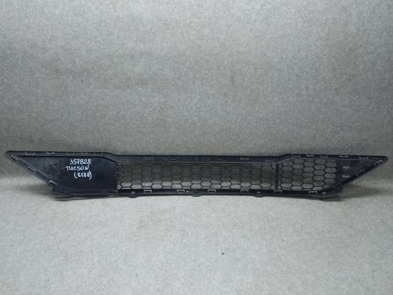 Решетка переднего бампера TUCSON TL 15-20 2015 G4FJ 1.6