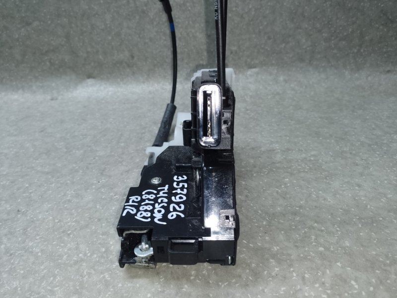 Замок двери задний правый HYUNDAI TUCSON TL 15-20 G4FJ 1.6 Замок двери задний правый HYUNDAI TUCSON TL 15-20 G4FJ 1.6