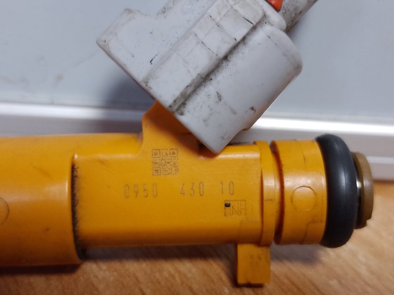 Форсунка топливная G25/G35/G37/Q40 06-14 2014 Седан 3.7 VQ37VHR Форсунка топливная G25/G35/G37/Q40 06-14 2014 Седан 3.7 VQ37VHR