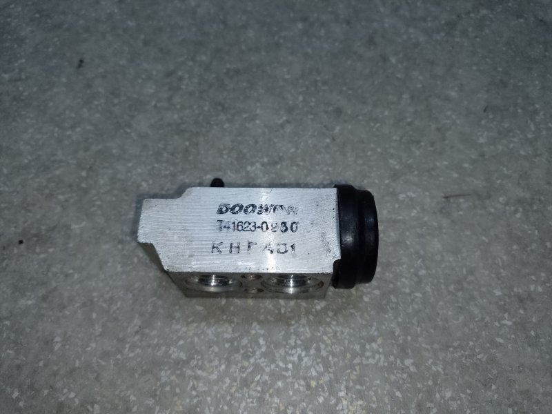 Клапан кондиционера HYUNDAI TUCSON TL 15-20 2015 G4FJ 1.6 97626-2P200 Б/У