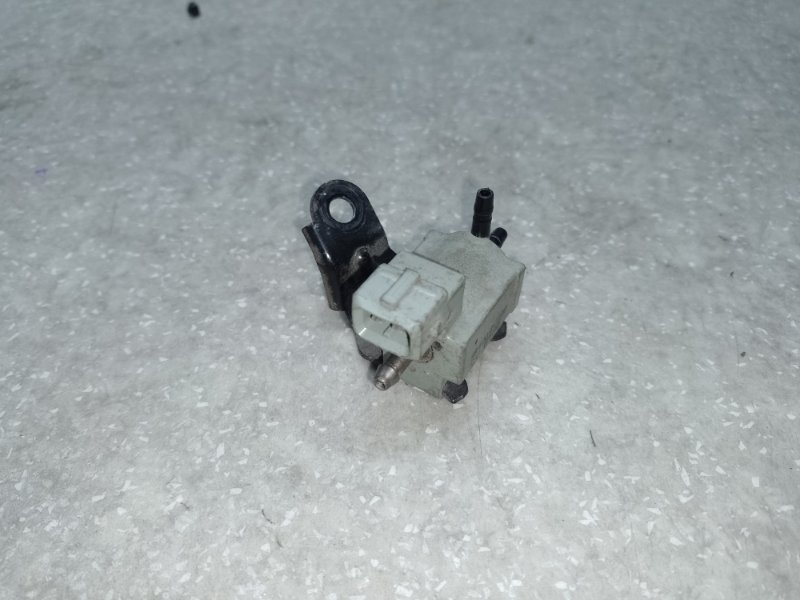 Клапан электромагнитный (вакуумный) HYUNDAI TUCSON TL 15-20 2015 G4FJ 1.6 39400-2C300 Б/У