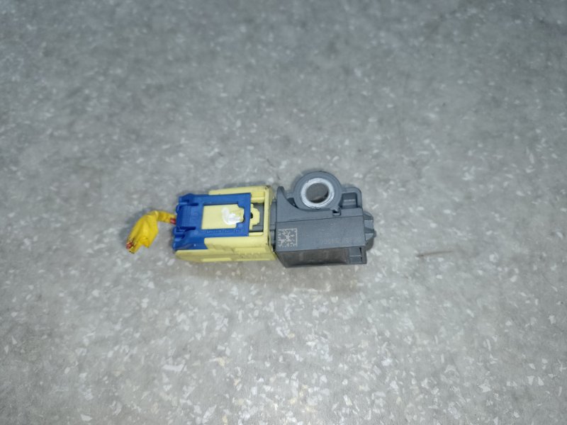 Датчик удара задний HYUNDAI TUCSON TL 15-20 2015 G4FJ 1.6 95920-B4000 Б/У