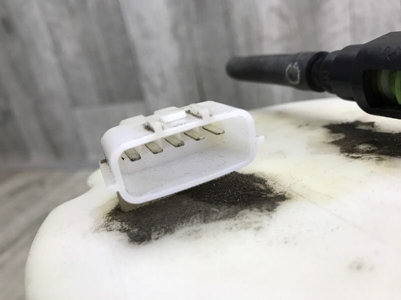 Топливный насос M35/M45 04-10