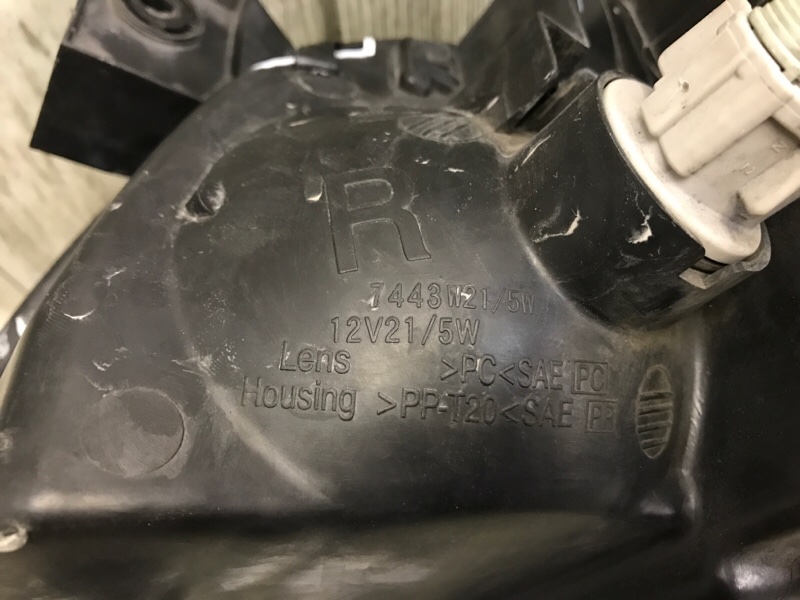 Фара передняя правая FX S50 03-08 2005 3.5 VQ35DE Фара передняя правая FX S50 03-08 2005 3.5 VQ35DE