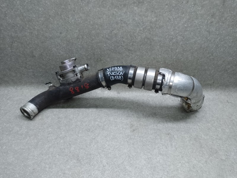 Патрубок интеркулера HYUNDAI TUCSON TL 15-20 2015 G4FJ 1.6 28253-2B740 Б/У