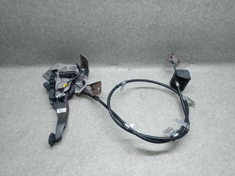 Педаль стояночного тормоза HYUNDAI TUCSON TL 15-20 2015 G4FJ 1.6 59700-D3000 Б/У