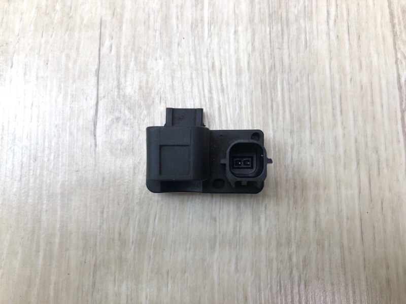 Датчик удара передний левый HYUNDAI ACCENT RB 10- ХЭТЧБЭК 1.6 G4FD Датчик удара передний левый HYUNDAI ACCENT RB 10- ХЭТЧБЭК 1.6 G4FD