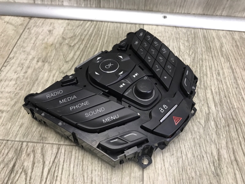 Блок управления мультимедиа FOCUS 10-18 2014 2.0 C20HDEX