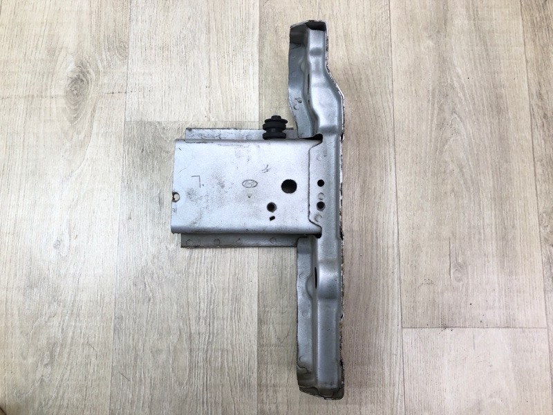 Кронштейн крепления передней панели левый HYUNDAI ACCENT RB 10- ХЭТЧБЭК 1.6 G4FD