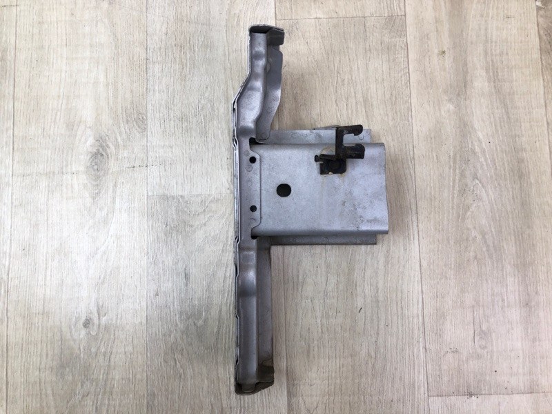 Кронштейн крепления передней панели правый HYUNDAI ACCENT RB 10- 2011 ХЭТЧБЭК 1.6 G4FD 646061R300 Б/У