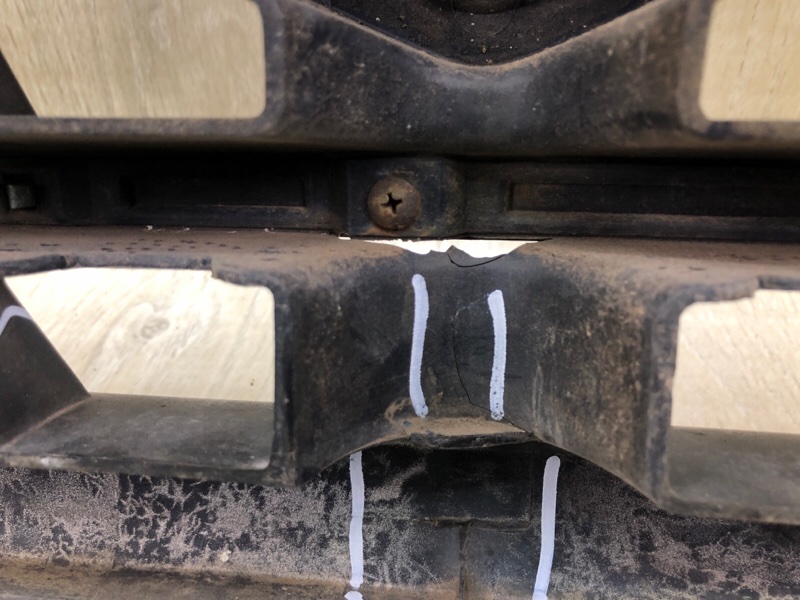 Решетка радиатора GRAND VITARA XL-7 01-06 2003 2.7 H27A Решетка радиатора GRAND VITARA XL-7 01-06 2003 2.7 H27A