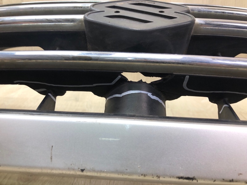 Решетка радиатора GRAND VITARA XL-7 01-06 2003 2.7 H27A Решетка радиатора GRAND VITARA XL-7 01-06 2003 2.7 H27A