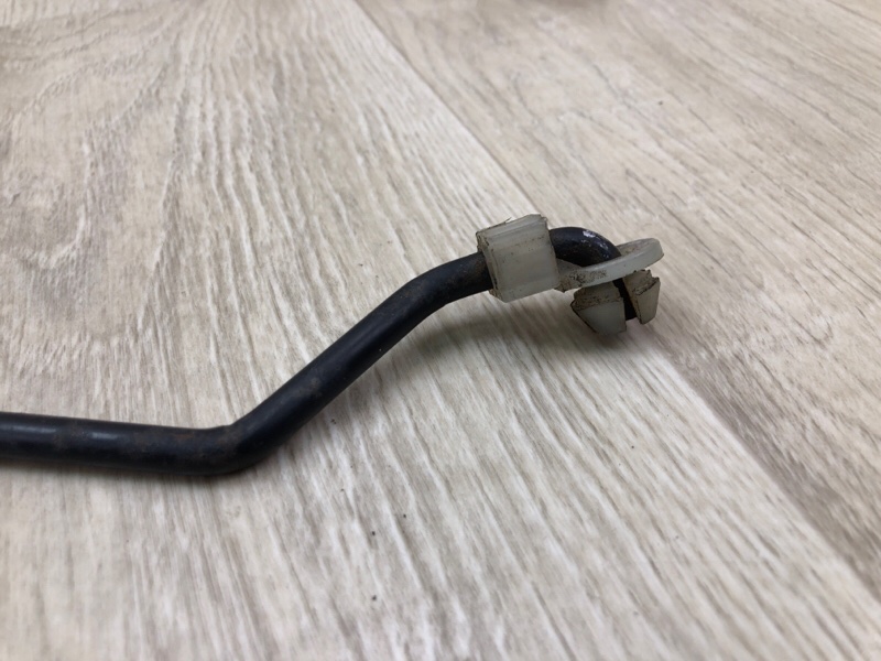 Упор капота SUZUKI GRAND VITARA XL-7 01-06 2.7 H27A