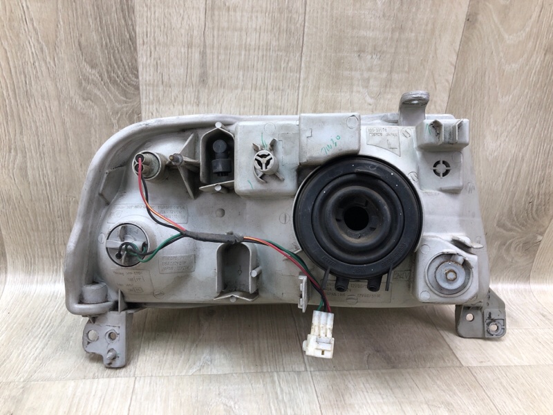 Фара передняя левая GRAND VITARA XL-7 01-06 2003 2.7 H27A