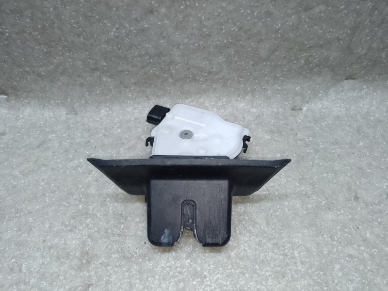Замок крышки багажника PRIUS 16- 2017 1.8 2ZRFXE