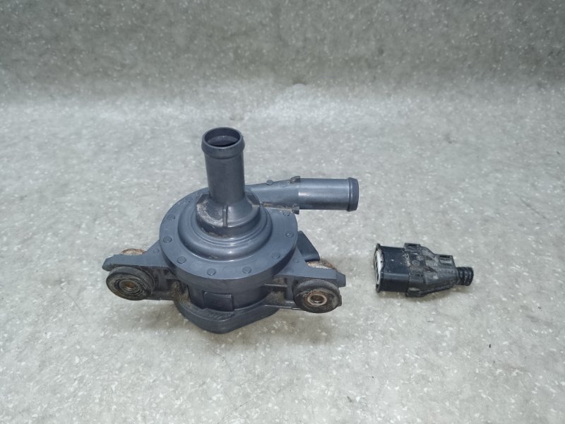 Помпа инвертора TOYOTA PRIUS 16- 2017 1.8 2ZRFXE G9040-47040 Б/У