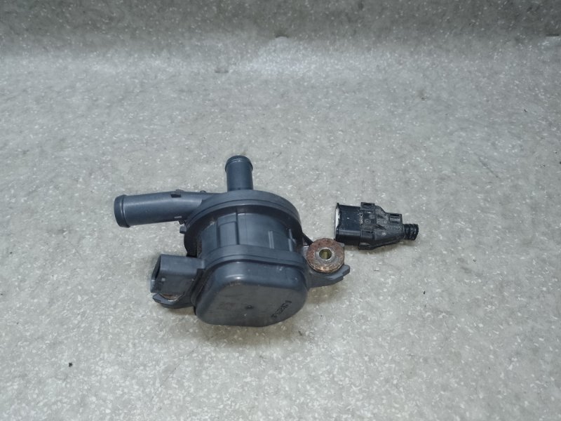 Помпа инвертора PRIUS 16- 2017 1.8 2ZRFXE