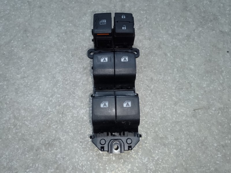 Блок управления стеклоподъемниками передний левый TOYOTA CAMRY 70 17- 2019 2.5 A25AFKS 84040-06070 Б/У