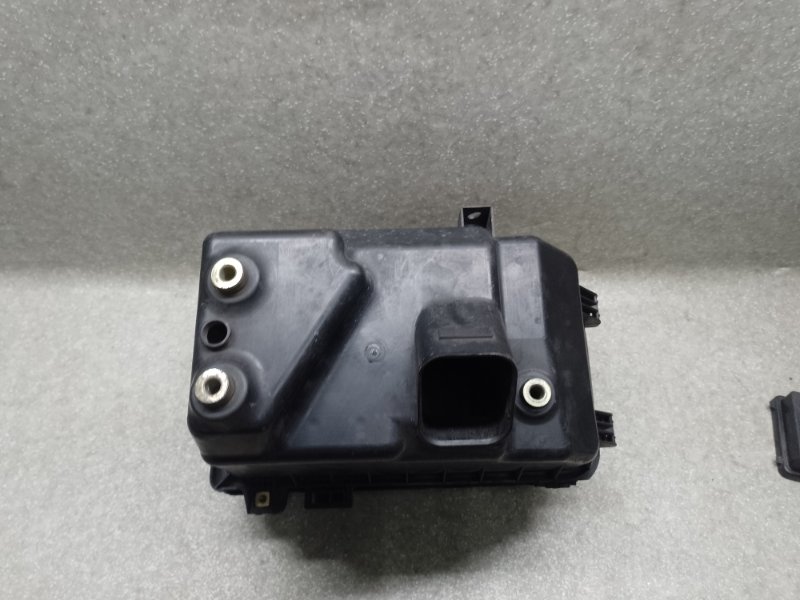 Корпус воздушного фильтра CAMRY 30 02-06