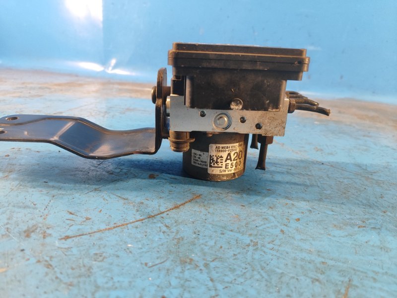 Блок ABS ELANTRA AD 16- 2016 2.0 G4NH