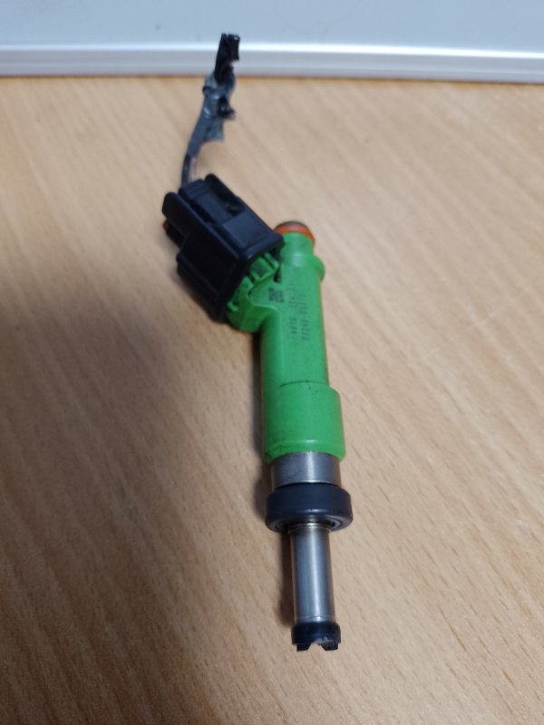 Запчасть форсунка топливная TOYOTA CAMRY 55 14-17 2016 ASV50 2.5 2ARFE 23209-09175 Б/У Форсунка топливная TOYOTA CAMRY 55 14-17 2016 ASV50 2.5 2ARFE 23209-09175 Б/У