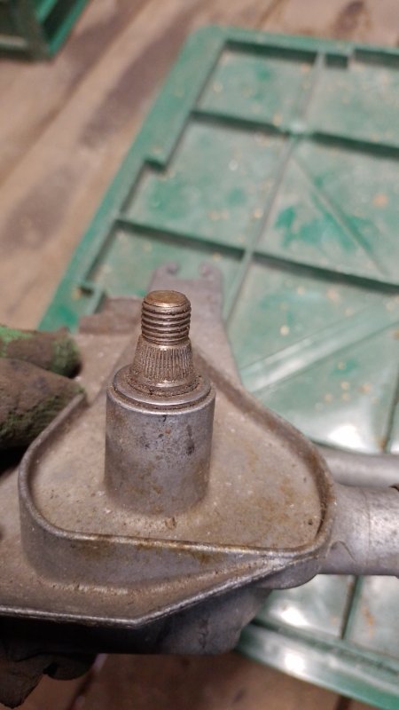 Трапеция стеклоочистителей RX300/330/350/400 03-09