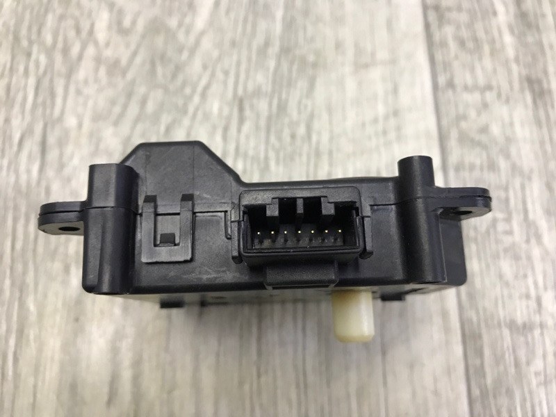 Моторчик заслонки печки LEGACY 09-15 BM 2012 SEDAN 3.6 EZ36