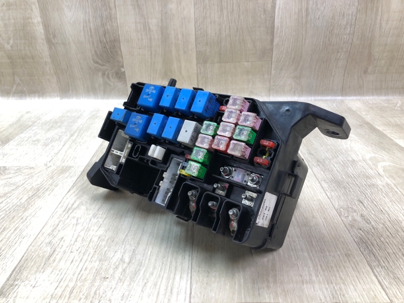 Запчасть блок предохранителей моторный отсек HYUNDAI ACCENT MC 06-10 91940-1E000 Б/У Блок предохранителей моторный отсек HYUNDAI ACCENT MC 06-10 91940-1E000 Б/У